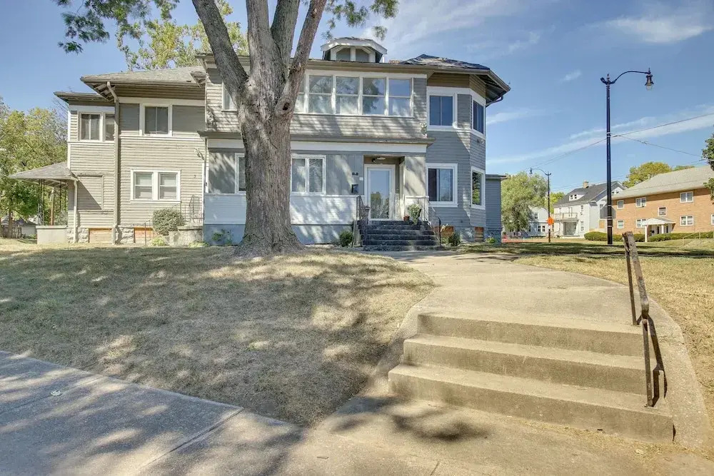 Jetted Tub: Dayton Condo, 2 Mi to Oregon District