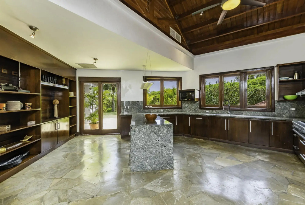 Fantastic villa at Casa de Campo - with ocean/river views, 2 golf carts, chef, maid & butler