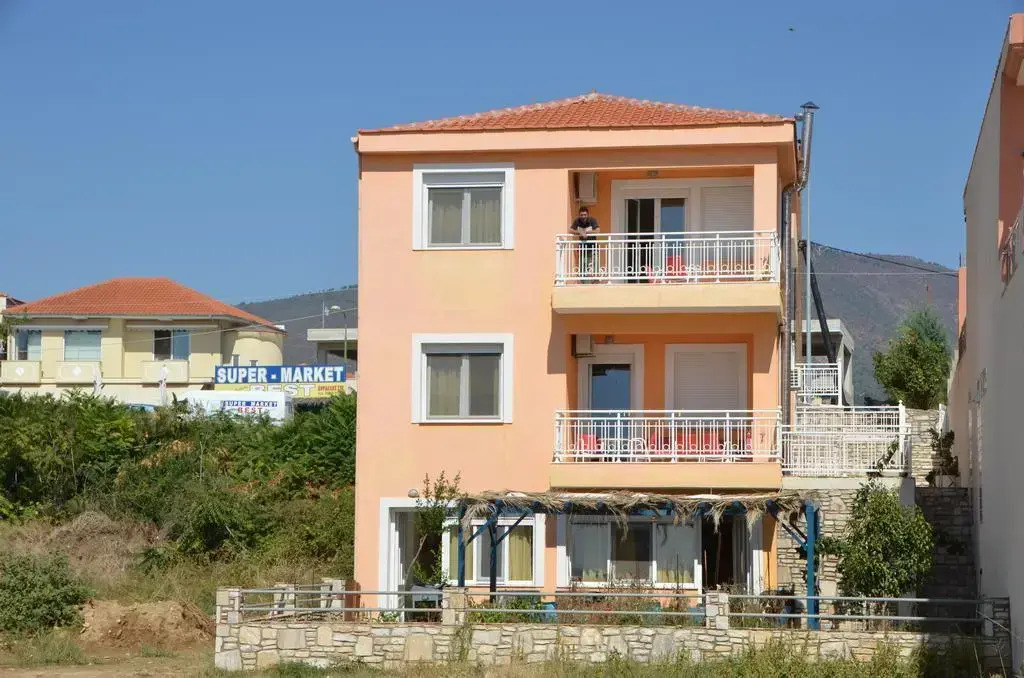 Avra Apartments