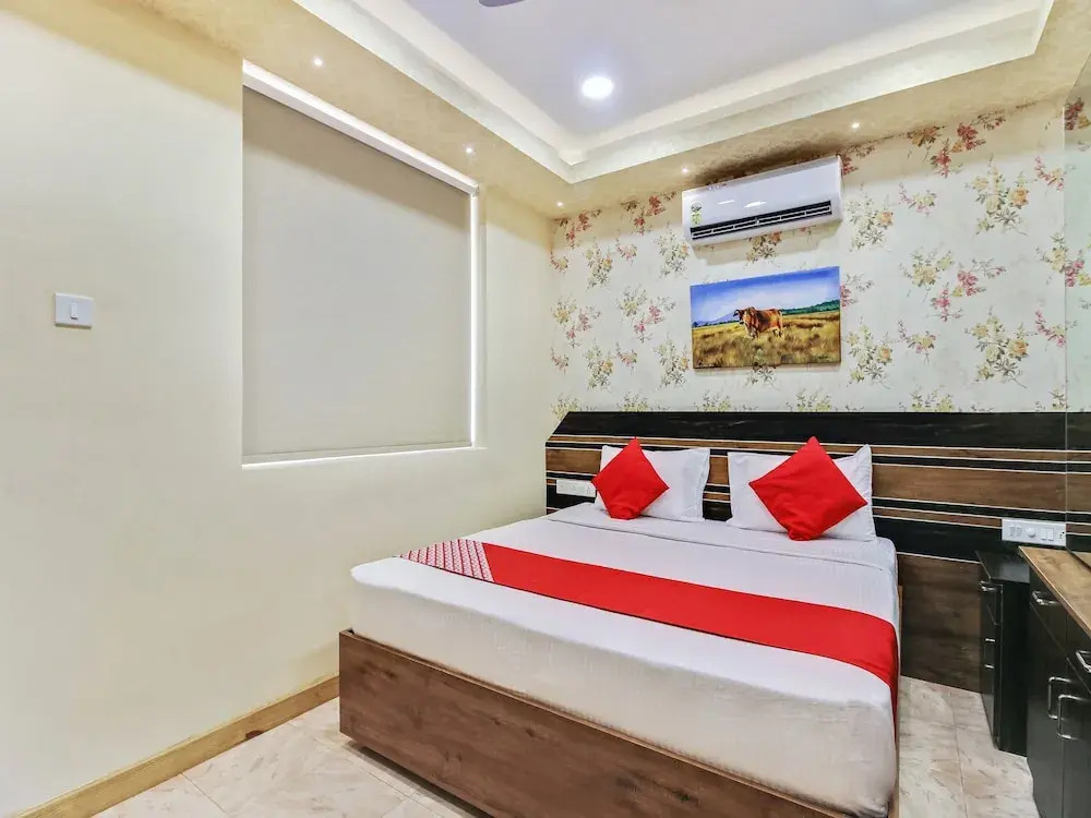 OYO 36072 Hotel Silver Inn