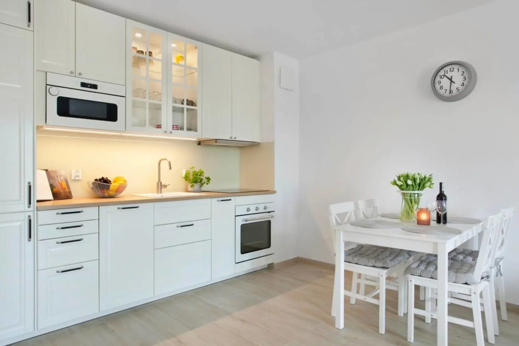 Family apartment near Beachside