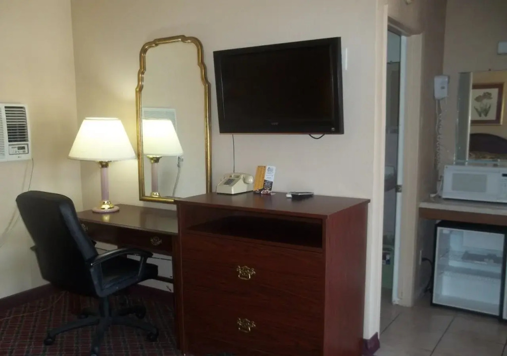 Hacienda Motel