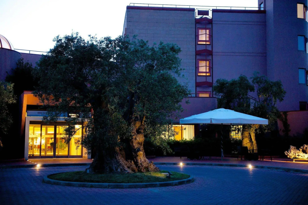 Four Points by Sheraton Siena