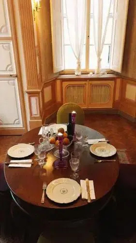 Luxury Apartments by Palazzo Portinari Salviati