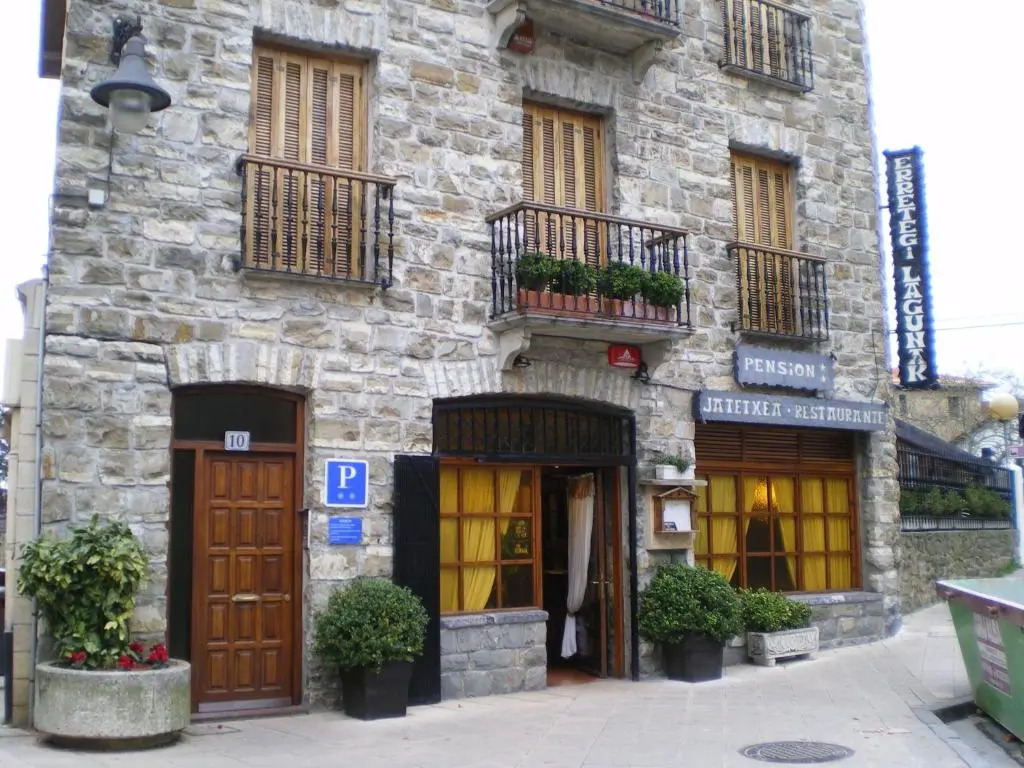Asador Pensión Lagunak