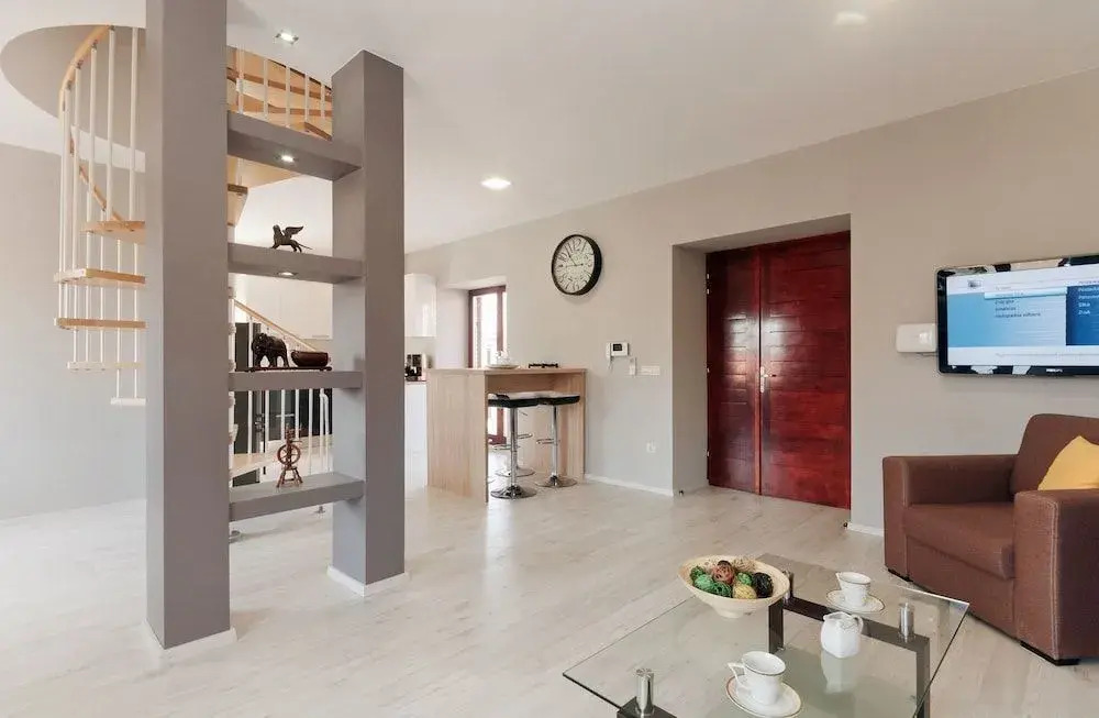 Ravelin Apartments