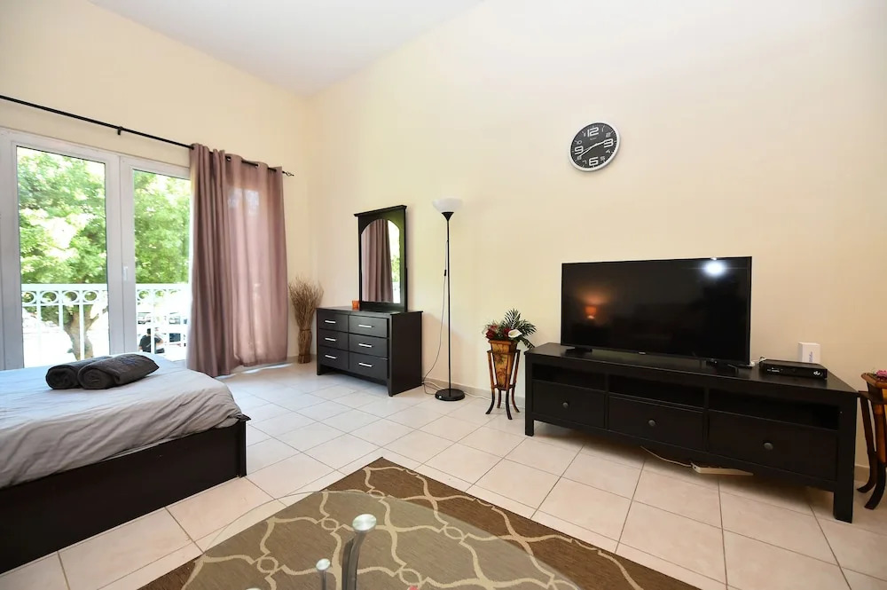 MRH - Studio in Discovery Gardens