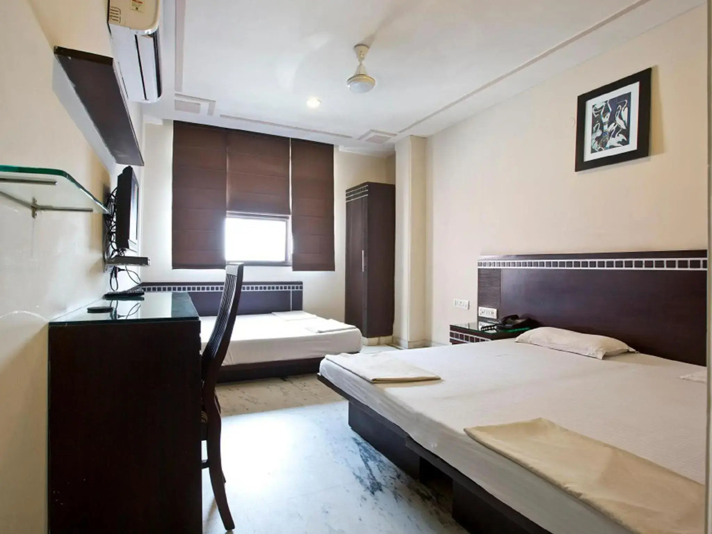 Smyle Inn - Best Budget Hotel near New Delhi Train Station