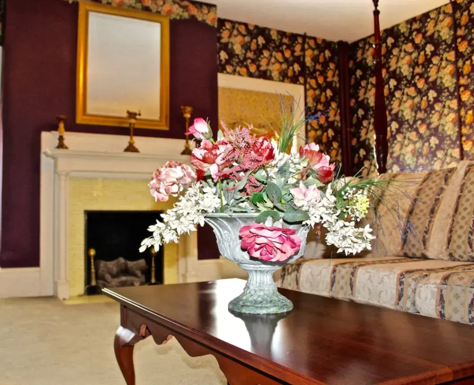 The Stockade Inn