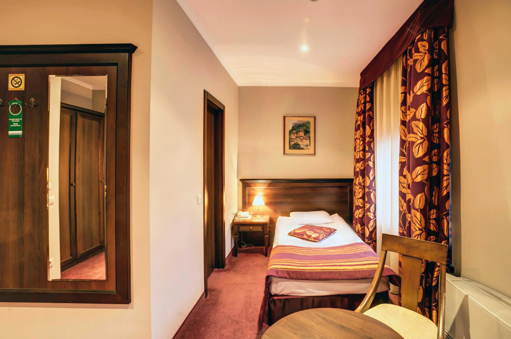 Yantra Grand Hotel