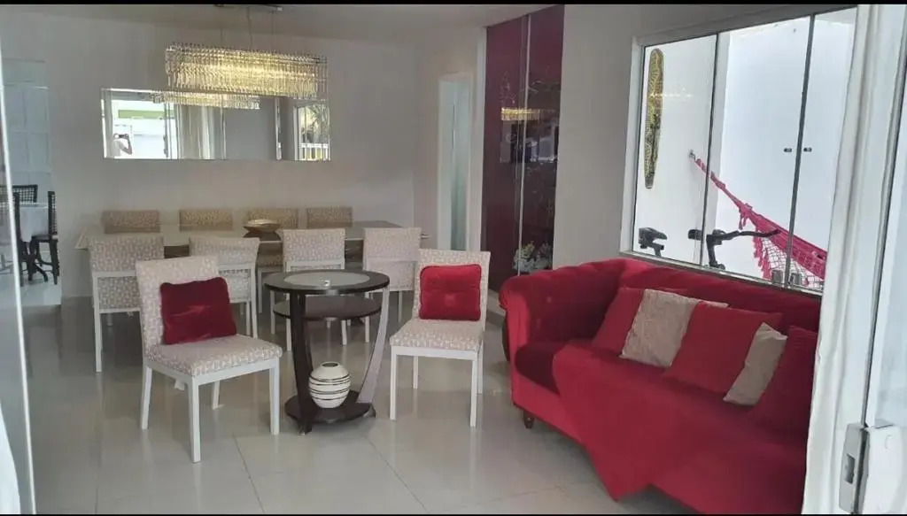 Casa em Cabo Frio com piscina privativa, até 10 pessoas