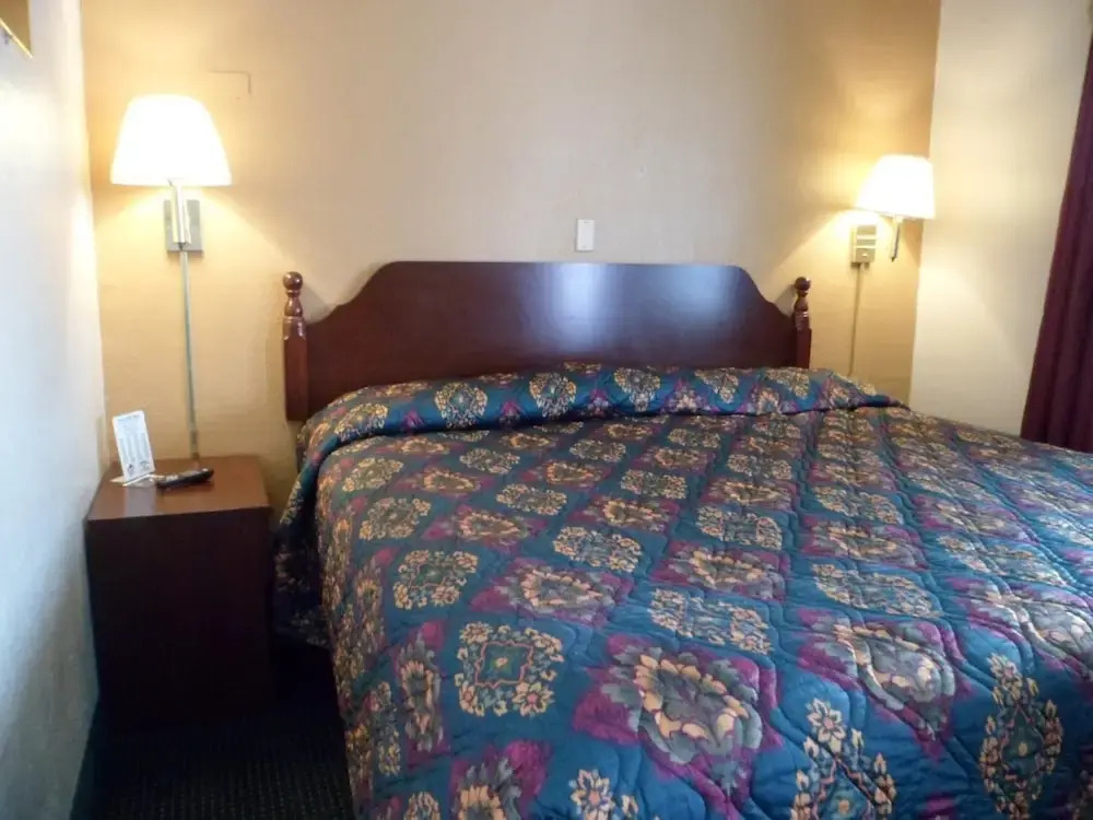 Desert Hills Motel