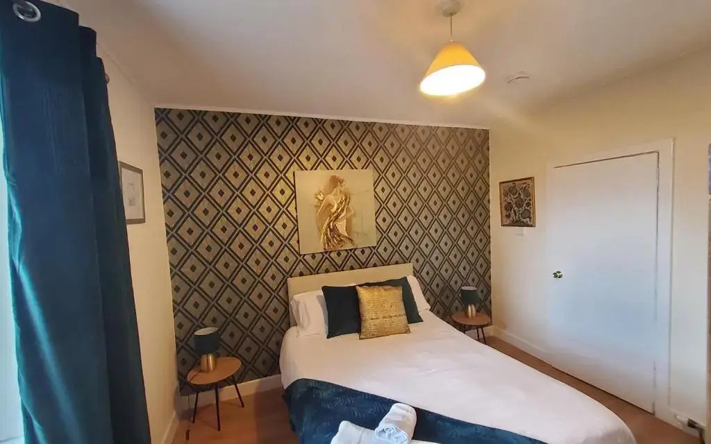 Sensational Stay Serviced Accommodation Aberdeen 4 Bedroom Apt - Bedford Avenue