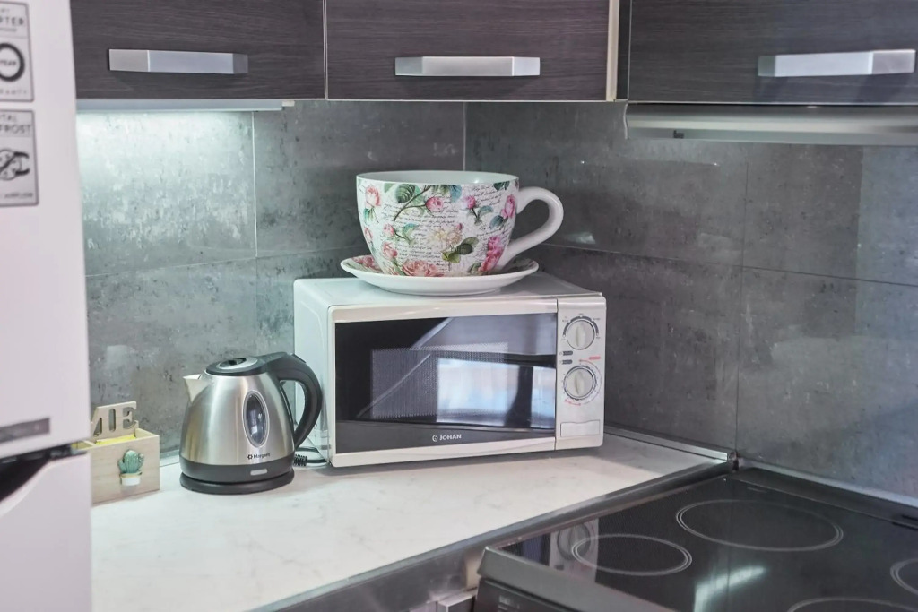 CASA MYRlAM -Suite Apartment in Marousi with View and Private Parking-