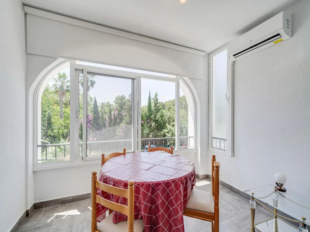 Snug holiday home in Villamartin with garden