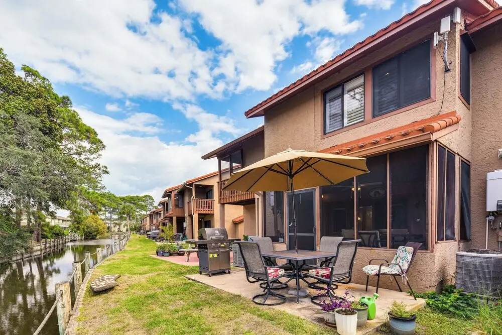 PCB Townhome w/ Resort Amenities - Walk to Ocean!