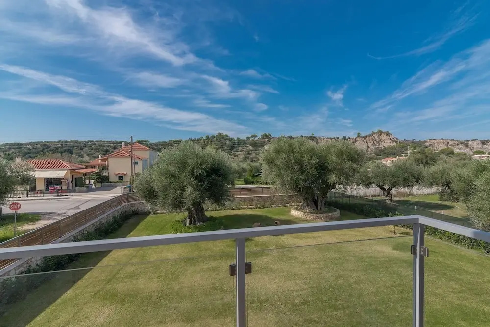 Green Stone Villa