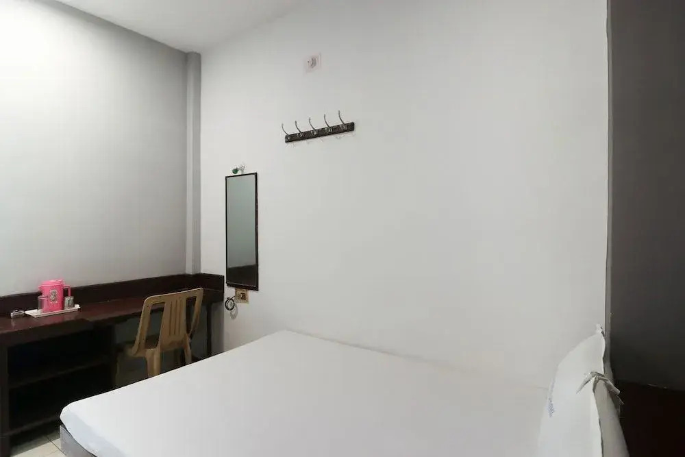SPOT ON 41141 Hotel Sri Ram Nallamani