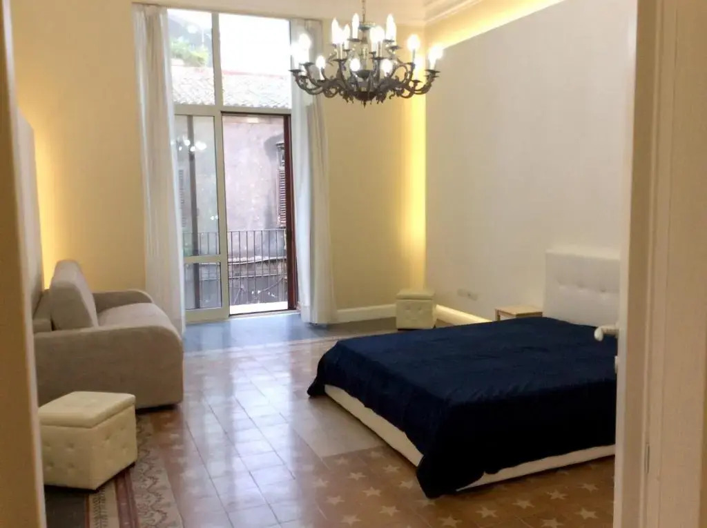 Apartment with 4 bedrooms in Catania with wonderful city view furnished terrace and WiFi 3 km from the beach