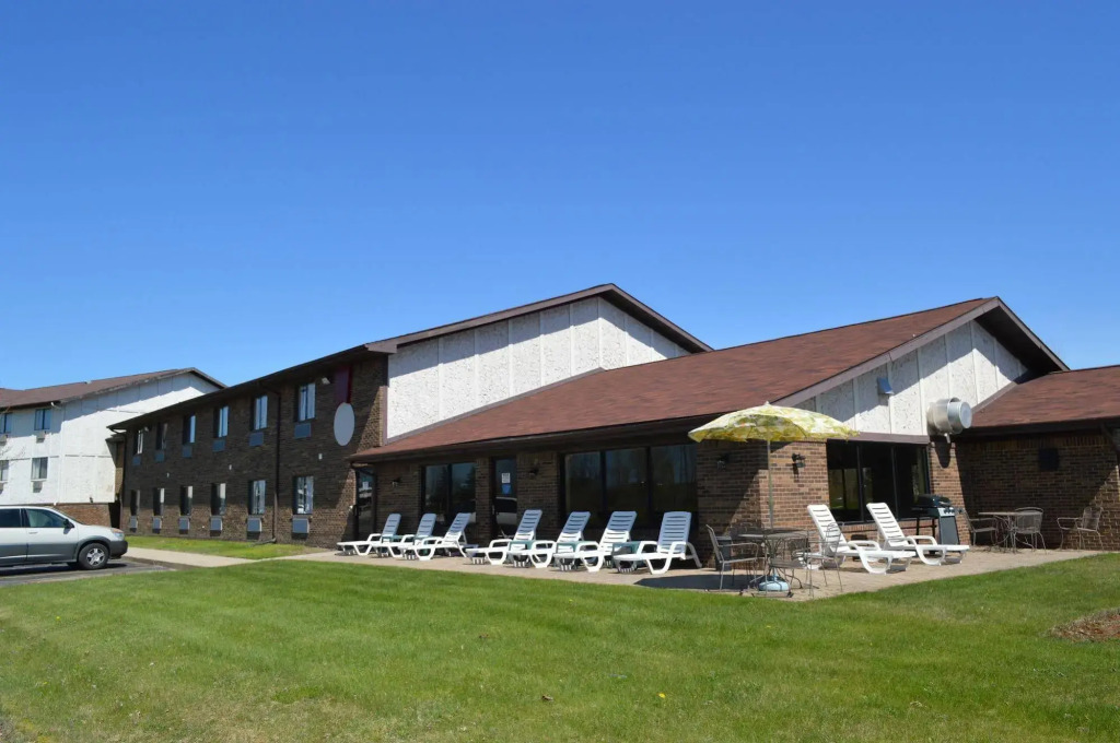 Crystal Inn and Suites