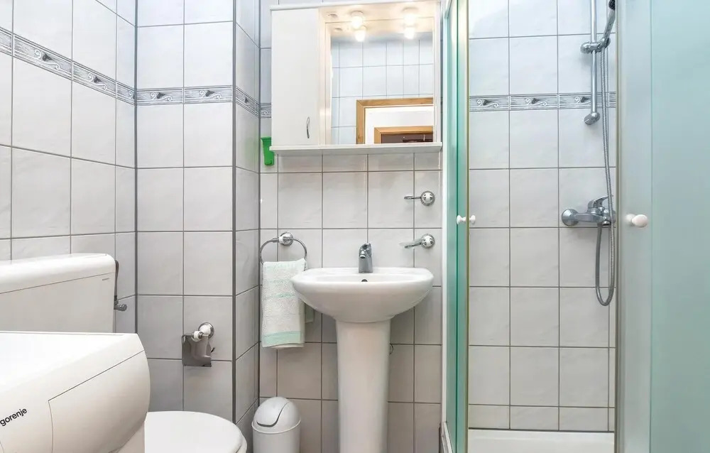 Awesome Apartment in Supetar With 2 Bedrooms and Wifi