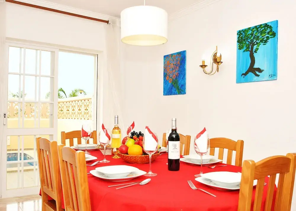 Villa Puerto Rico - com piscina aquecível e BBQ na Galé
