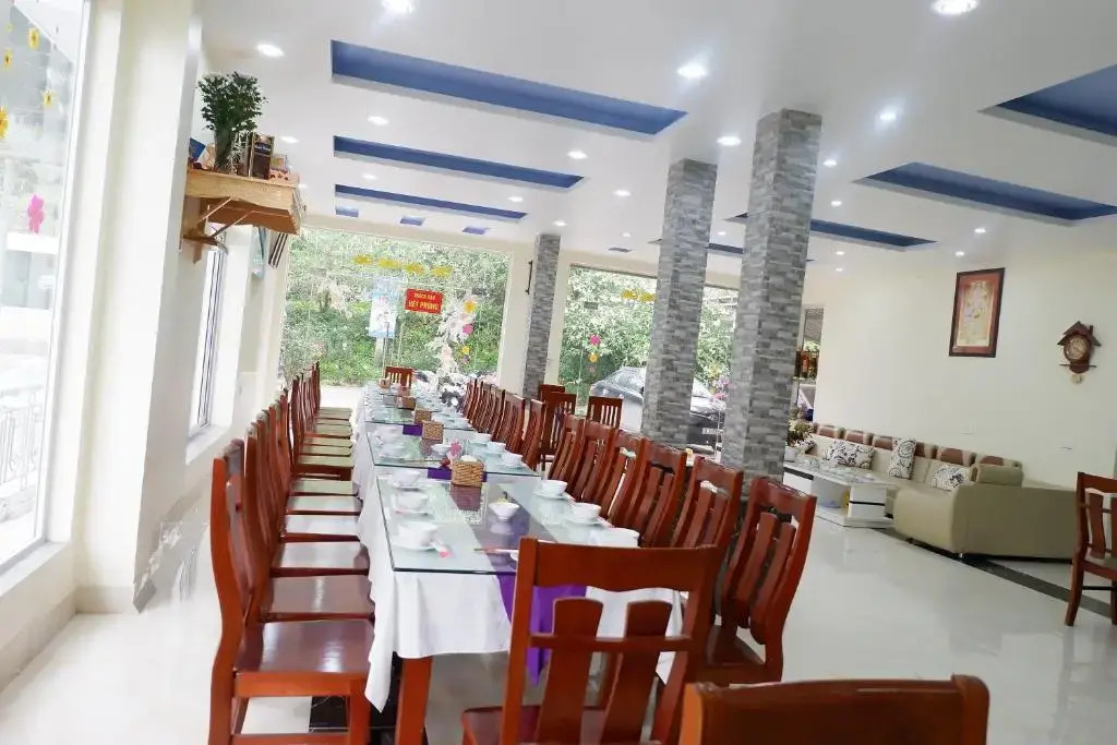 Khách sạn Anh Đào