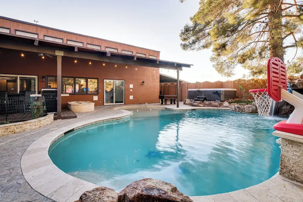 1-acre Las Vegas Getaway: Pool, Spa & Tennis Court