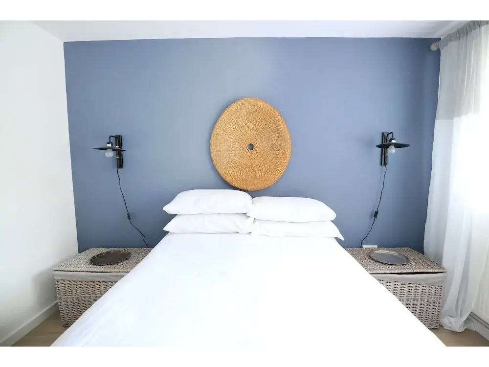 Newly Renovated 1 Bedroom Flat - Sleeps 4