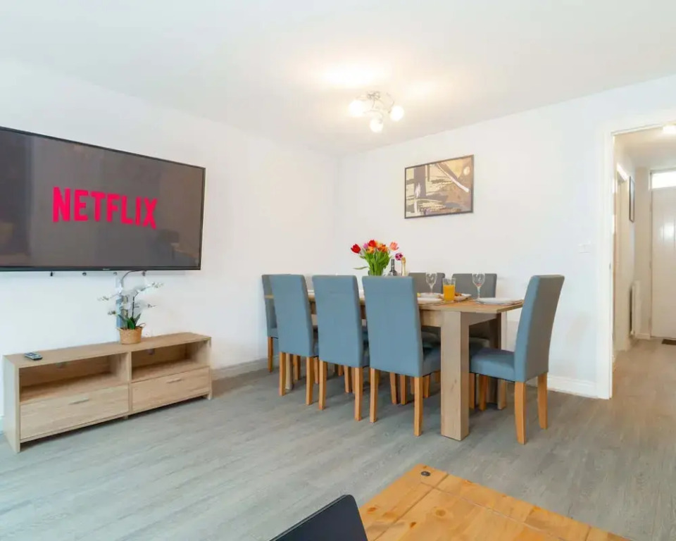 4BR Westlake Accommodation