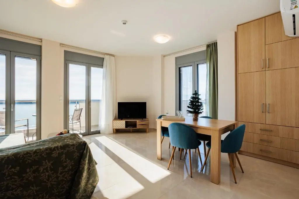 Georgia seaview apartment B1
