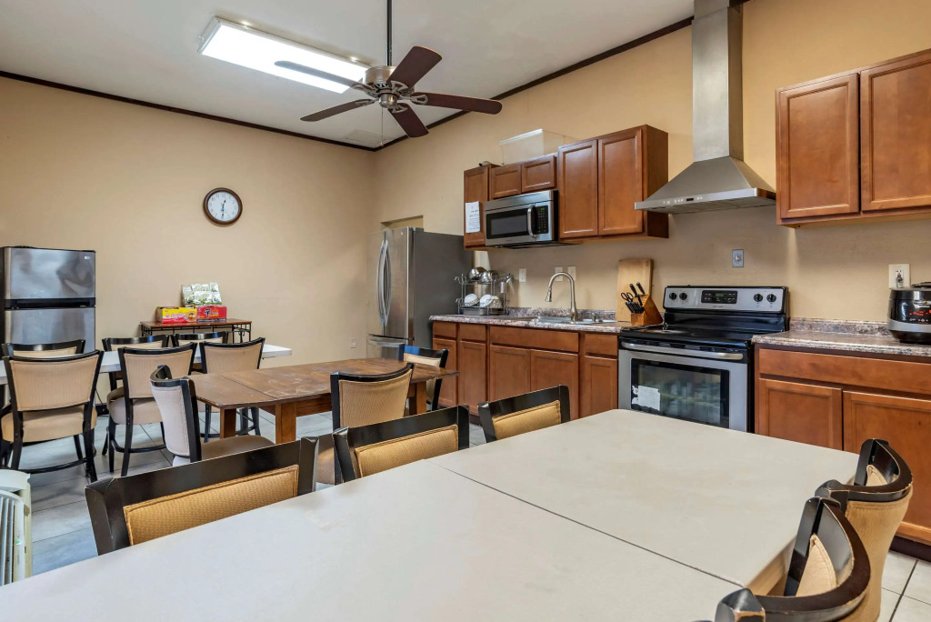 Comfort Suites Airport South