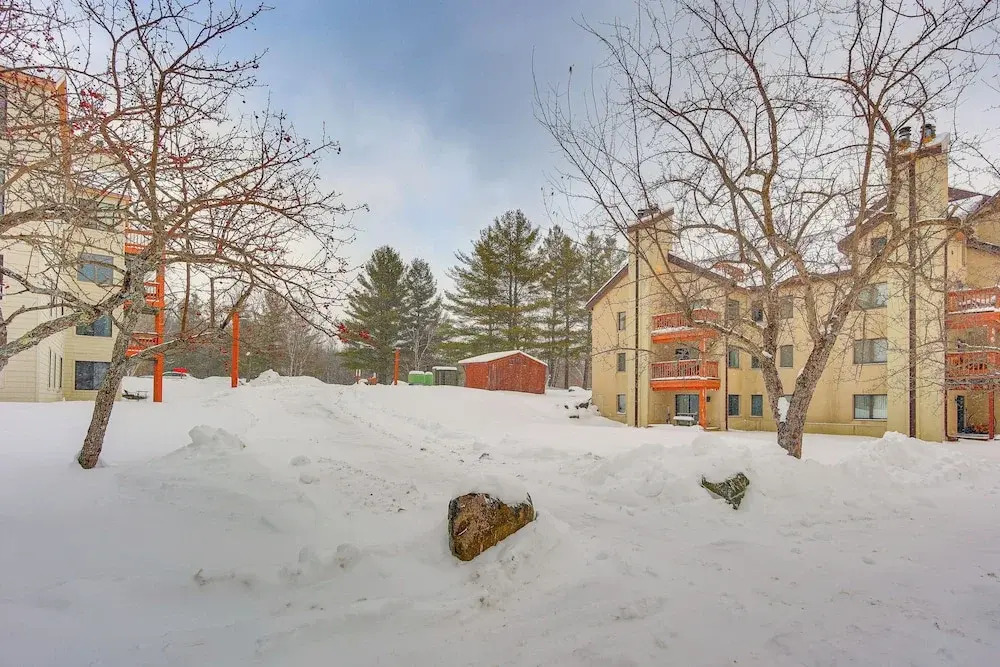 Primely Located Dover Escape < 1 Mi to Mt Snow!