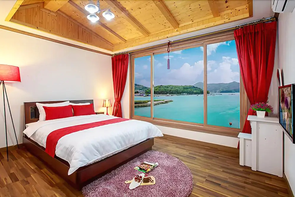 Geoje Seashore Pension