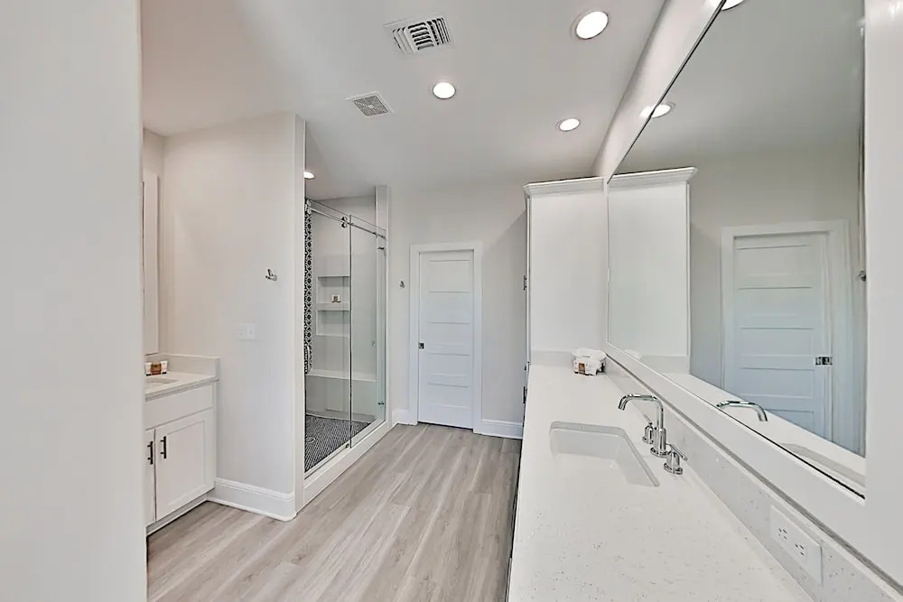 New Canal-front W/ Private Pool, Spa & Dock! 4 Bedroom Home