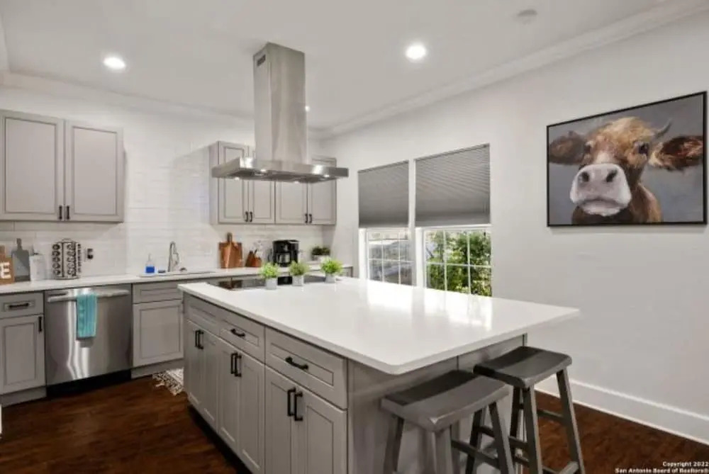 Experience Serenity in a 4BR 3BA Downtown Home