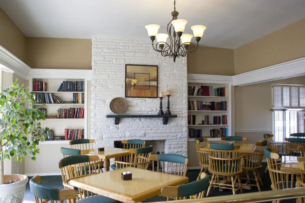 Alpine Inn & Suites Rockford