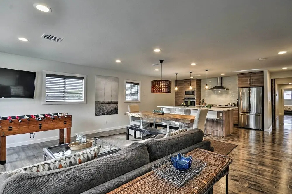 Sleek Riverfront Condo on Pier in Downtown Astoria