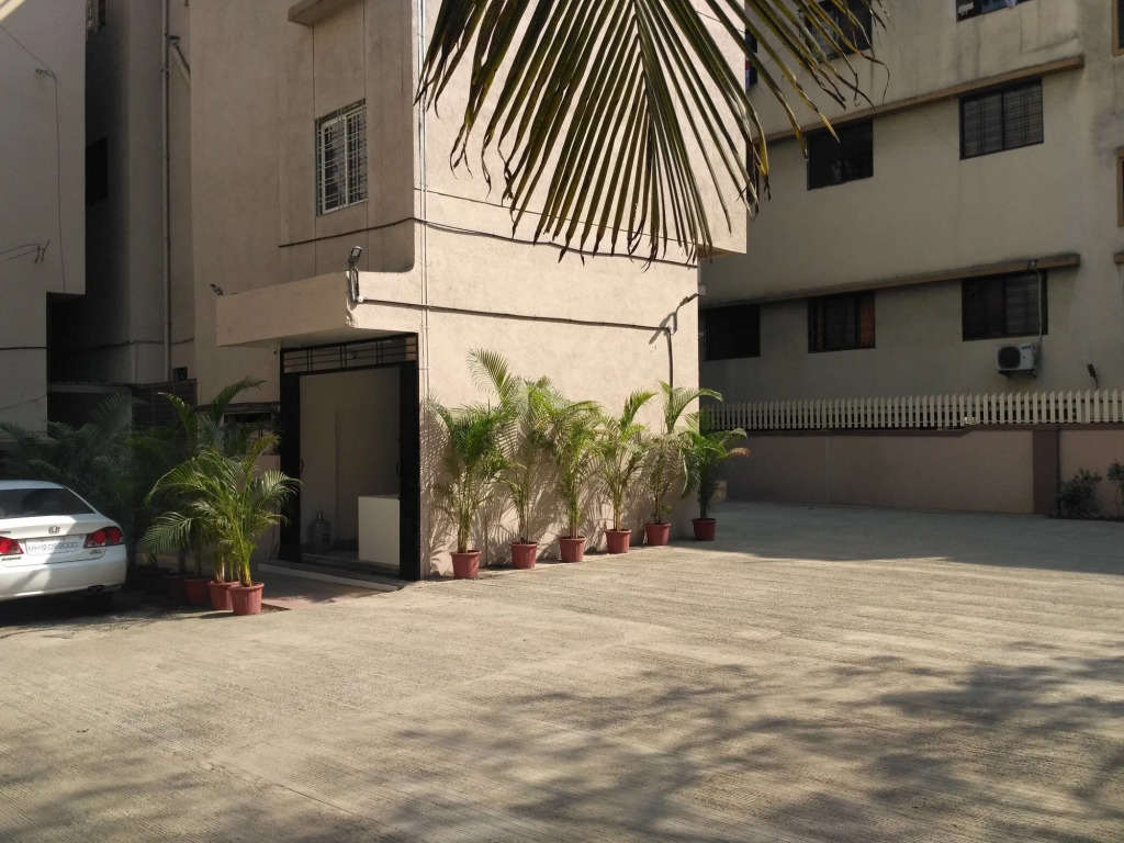Hotel Everest Inn