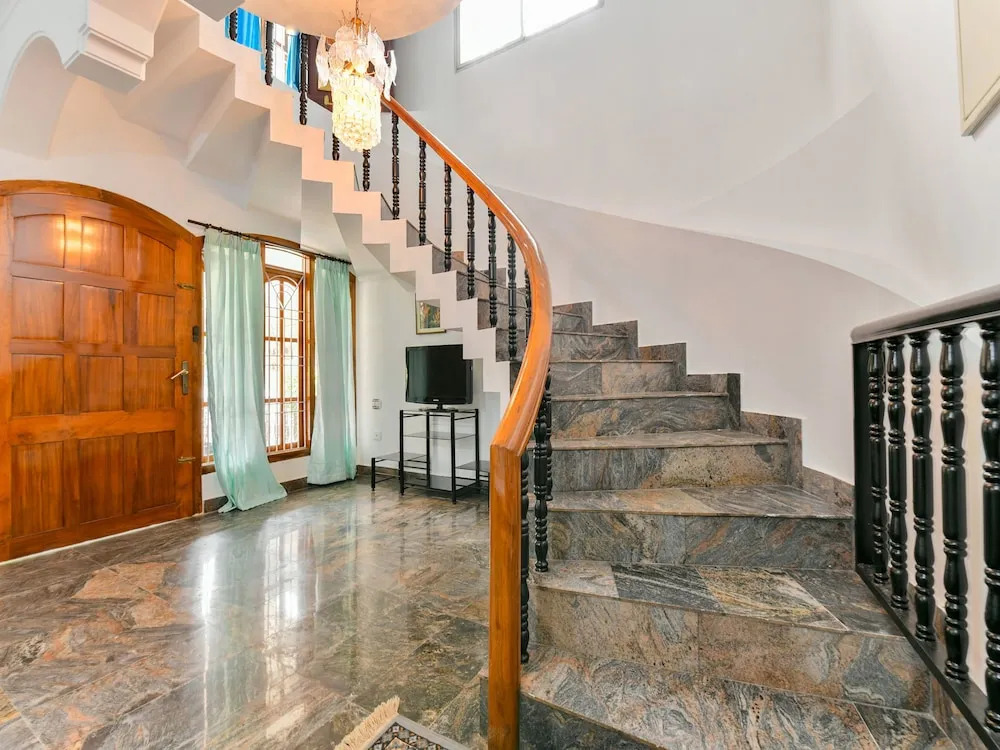 OYO 17351 Home Hill View 3BHK Chembothara