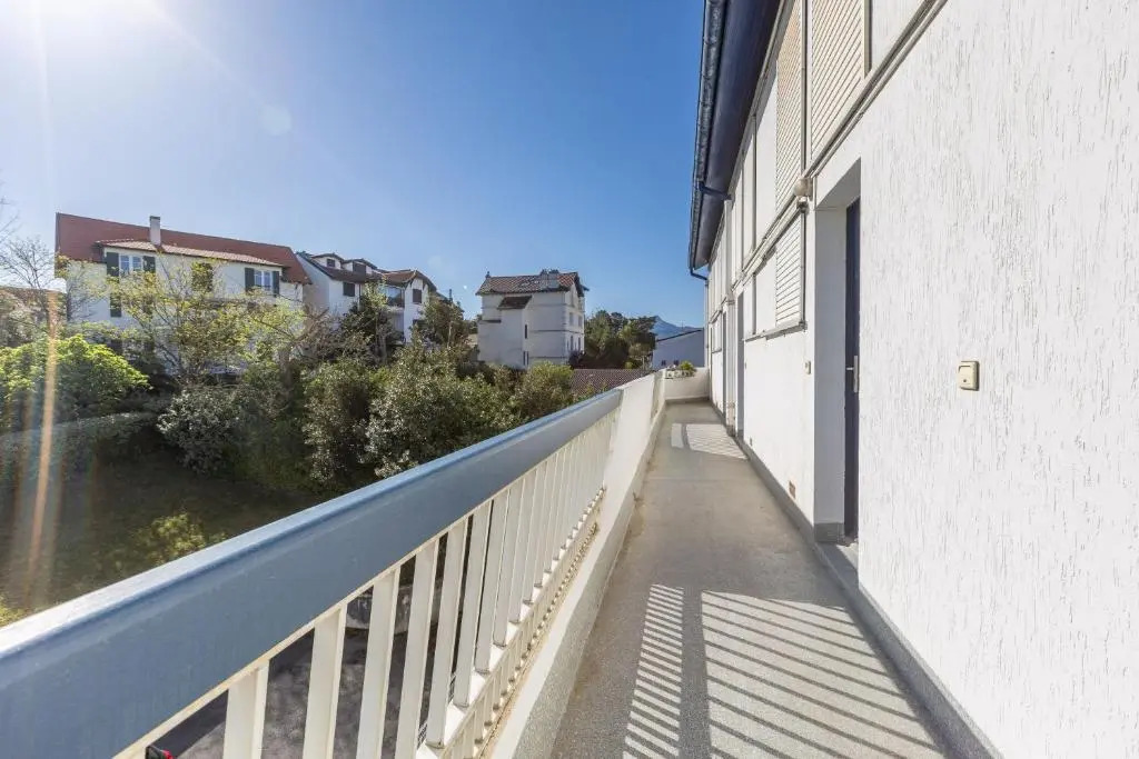 California - Duplex avec balcon à 120m de la plage