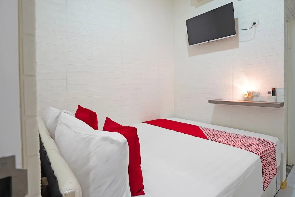 OYO Life 91727 Luxury Homestay Sidoarjo