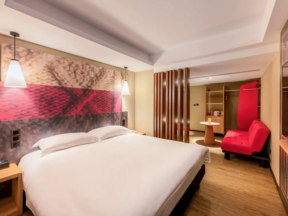 ibis Taipei Jianguo North Road Hotel