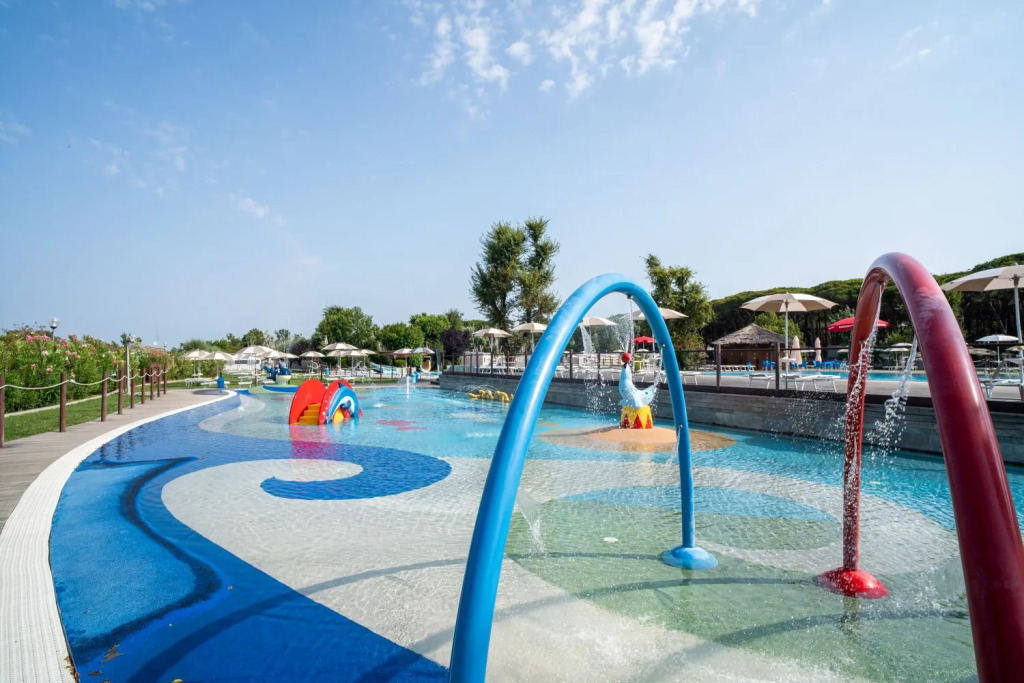 Club Del Sole Spina Family Collection