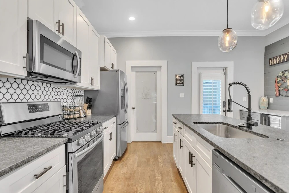 Modern Atlanta Getaway - Close To Downtown! 4 Bedroom Bungalow by Redawning