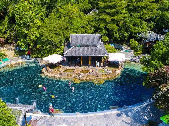 Guoyue Jiuquwan Hot Spring Villa Holiday Hotel