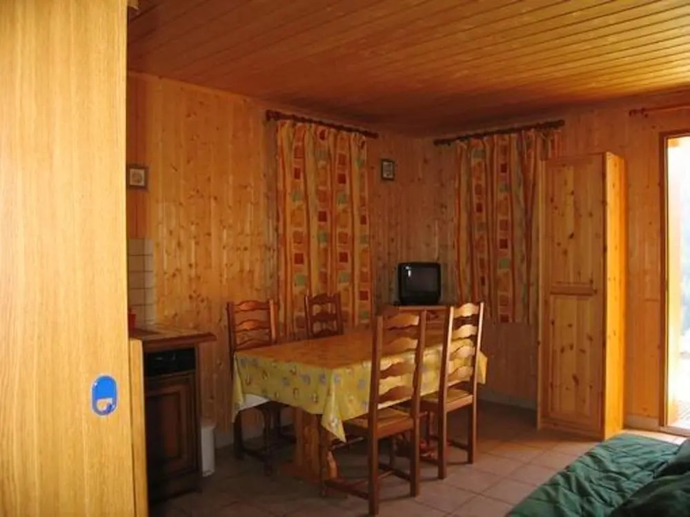Apartment With one Bedroom in Champagny-en-vanoise, With Wonderful Mountain View, Furnished Garden and Wifi - 1 km From the Slopes