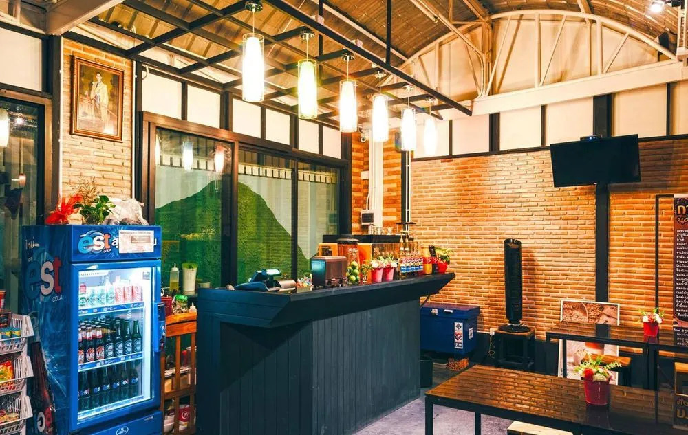 โรงแรมแอมไอม่อน - Am Amoonds Hotel