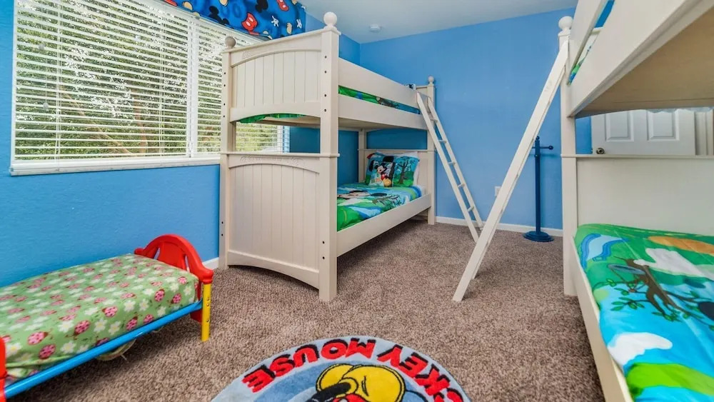2709 Manesty Lane