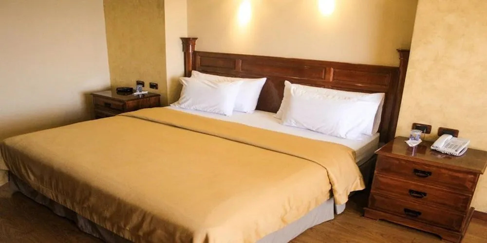 Hotel Ruinas Resort